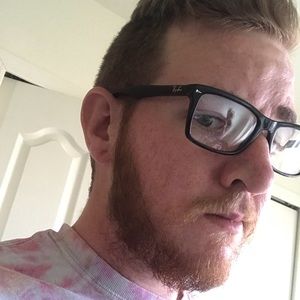 Meet your Posher, Levi